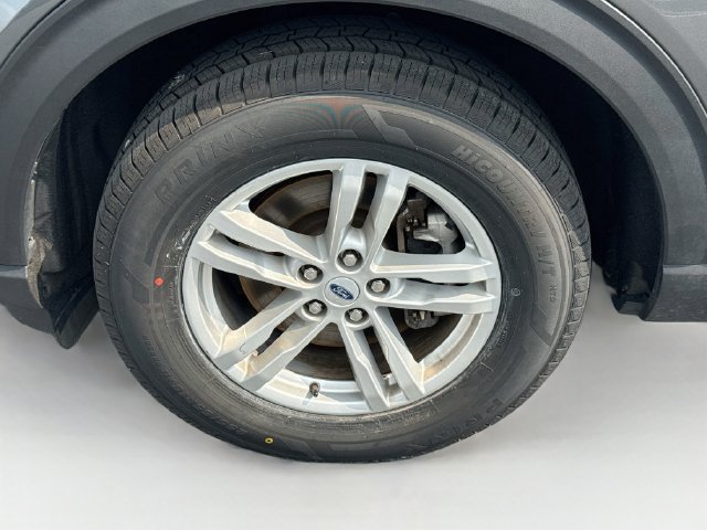 Used 2023 Ford Explorer XLT AWD/4WD image 38