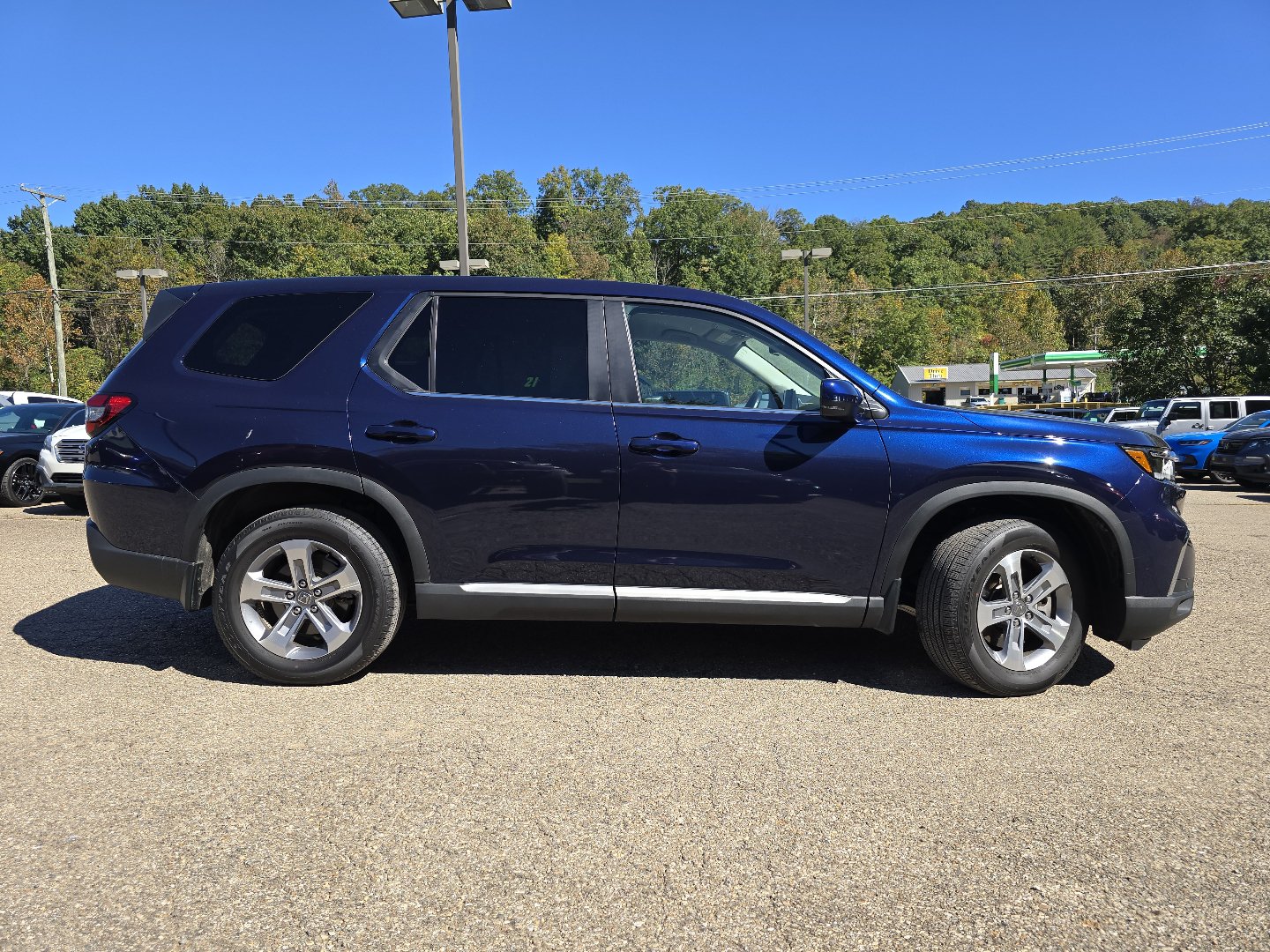 Used 2025 Honda Pilot EX-L image 18