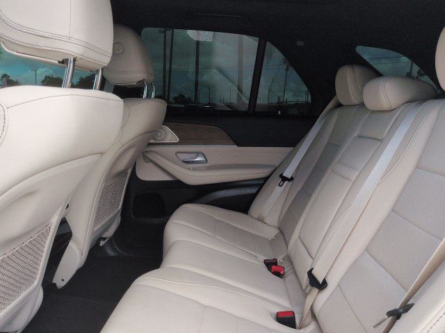 Used 2025 Mercedes-Benz GLE 450e 4MATIC image 15