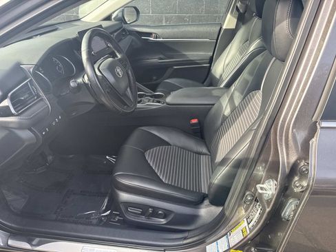 Used 2023 Toyota Camry SE w/ Cold Weather Package image 16