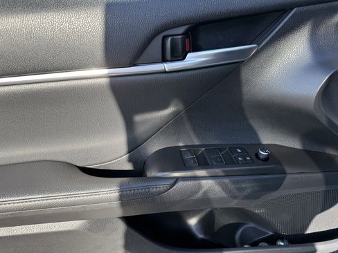 Used 2024 Toyota Camry XLE image 18