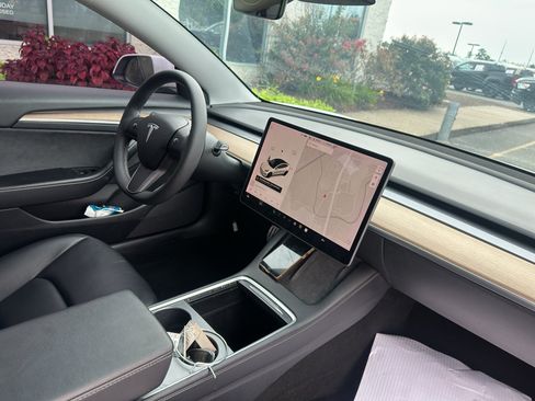 Used 2021 Tesla Model 3 Performance AWD/4WD image 11