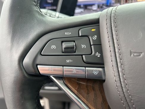 Used 2024 Cadillac Escalade Sport Platinum w/ LPO, ONYX Package image 26