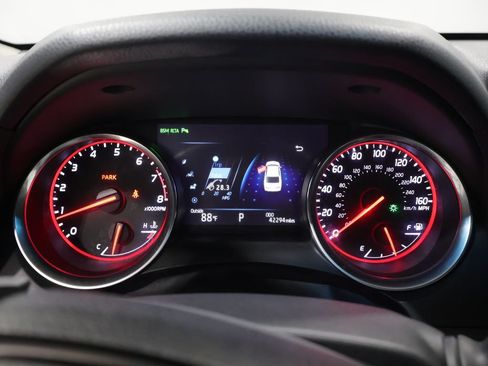 Used 2018 Toyota Camry XSE FWD image 38