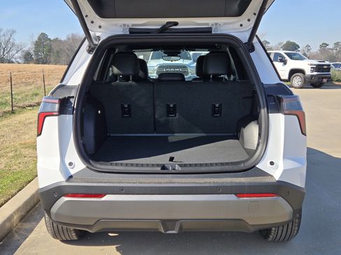 New 2026 Chevrolet Equinox LT w/ Convenience Package II image 7