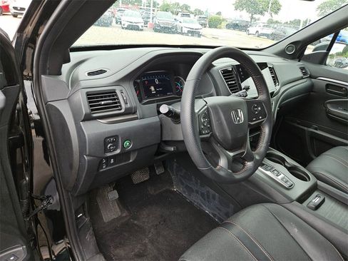 Used 2022 Honda Pilot TrailSport image 17