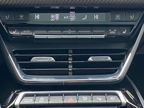 Used 2022 Audi e-tron GT Prestige w/ Prestige Package image 12