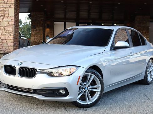 Used 2016 BMW 320i Sedan image 2