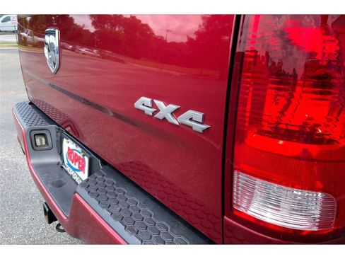 Used 2015 RAM 1500 Express AWD/4WD image 8