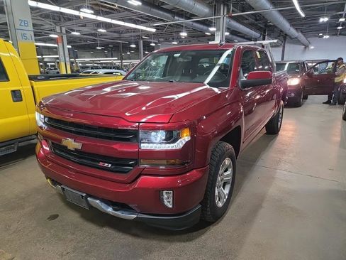Used 2018 Chevrolet Silverado 1500 LT w/ All Star Edition AWD/4WD image 6