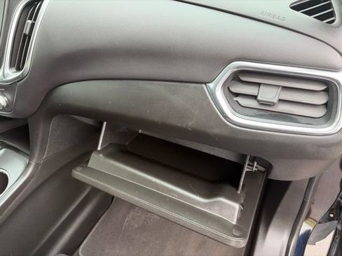 Used 2021 Chevrolet Equinox LT FWD image 40