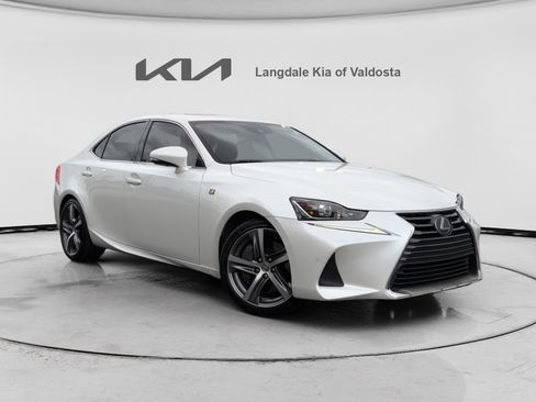 Used 2018 Lexus IS 300 w/ Premium Package RWD image 2