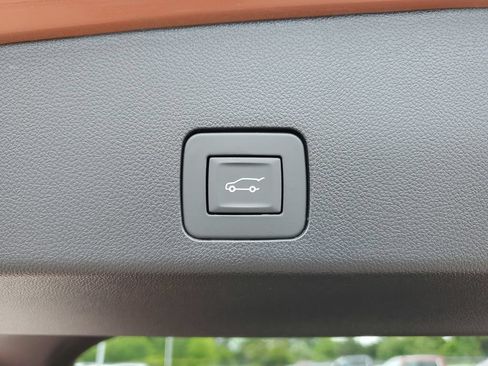 Used 2023 Buick Encore GX Essence w/ Experience Buick Package AWD/4WD image 33