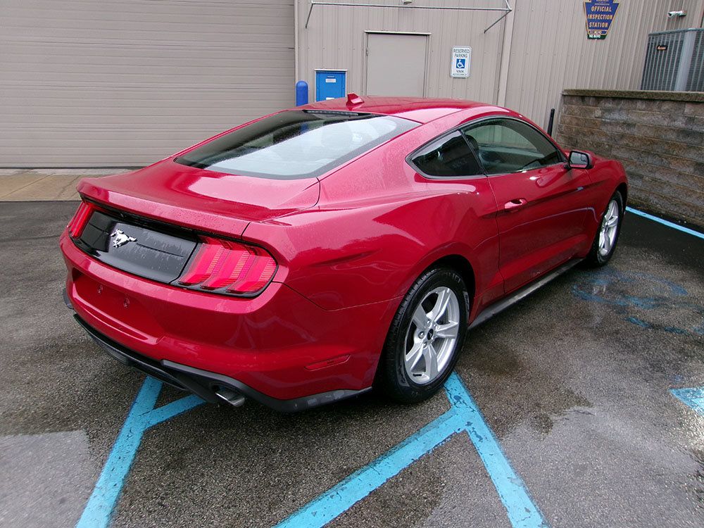Used 2020 Ford Mustang Coupe RWD image 6