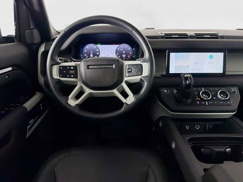 Used 2024 Land Rover Defender 110 S image 22