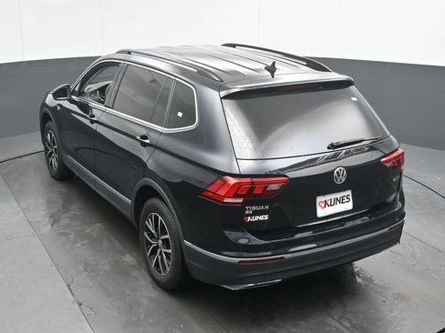 Used 2021 Volkswagen Tiguan SE AWD/4WD image 44