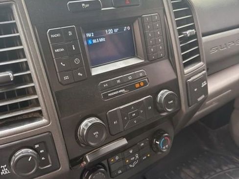 Used 2021 Ford F250 XL w/ STX Appearance Package AWD/4WD image 11