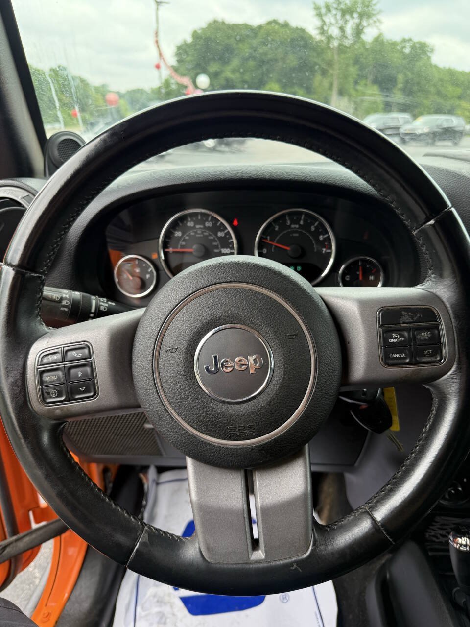 Used 2013 Jeep Wrangler Unlimited Sahara w/ Dual Top Group AWD/4WD image 4