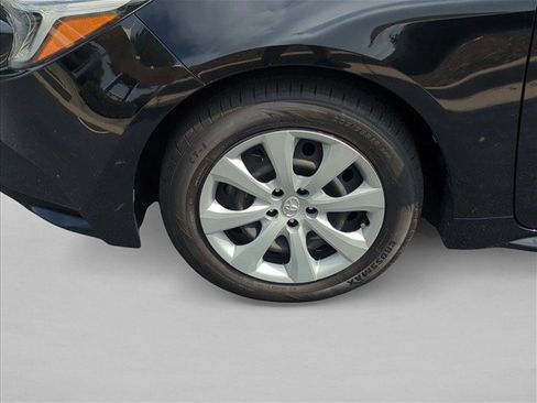 Used 2024 Toyota Corolla LE FWD image 30