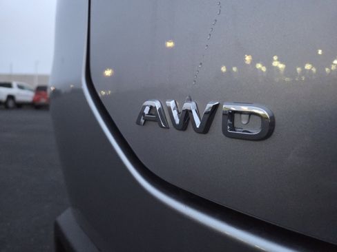 New 2025 Honda Pilot Touring image 13