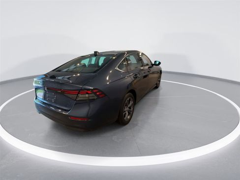 Used 2023 Honda Accord EX image 7