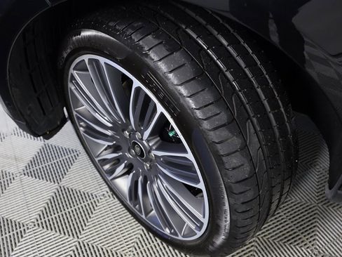 Used 2022 Land Rover Range Rover LWB SV Autobiography image 46