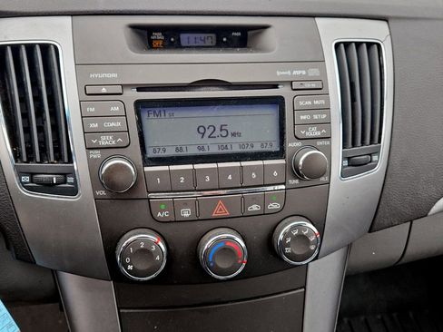 Used 2009 Hyundai Sonata GLS image 17