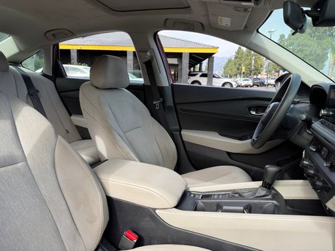 Used 2023 Honda Accord EX image 19