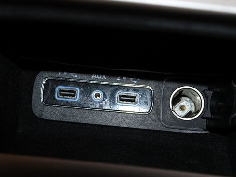 Used 2020 Jeep Grand Cherokee Limited w/ Luxury Group II image 42