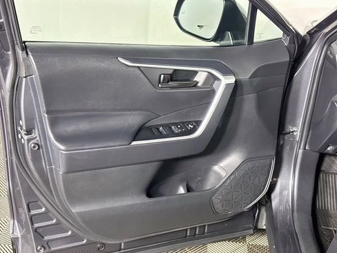 Used 2024 Toyota RAV4 LE AWD/4WD image 10