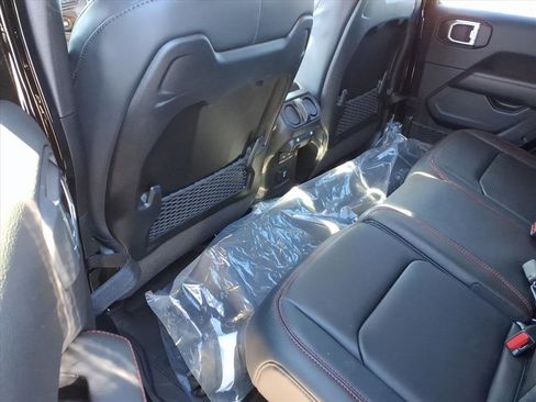 New 2026 Jeep Wrangler Unlimited Rubicon image 33