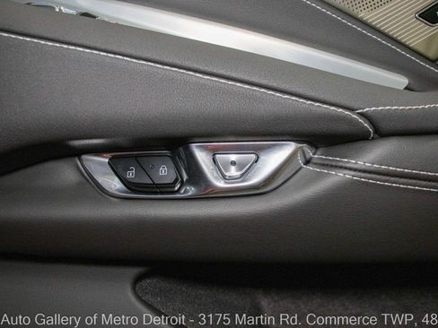 Used 2023 Chevrolet Corvette Z06 w/ Z07 Performance Package RWD image 37