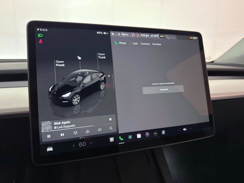 Used 2022 Tesla Model Y Long Range image 35