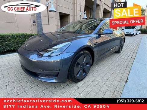 Used 2023 Tesla Model 3 Standard Range RWD image 1