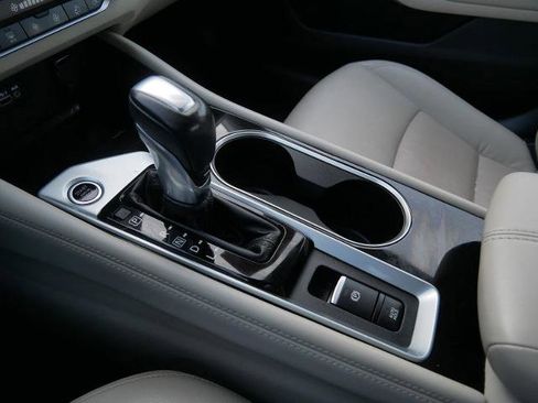 Certified 2020 Nissan Altima 2.5 Platinum image 22