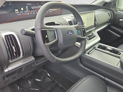 New 2027 Ford Expedition Platinum RWD image 3