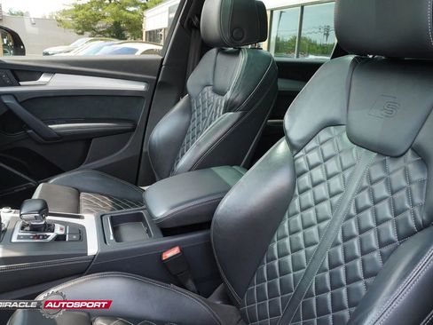 Used 2018 Audi SQ5 Premium Plus w/ Navigation Package AWD/4WD image 19
