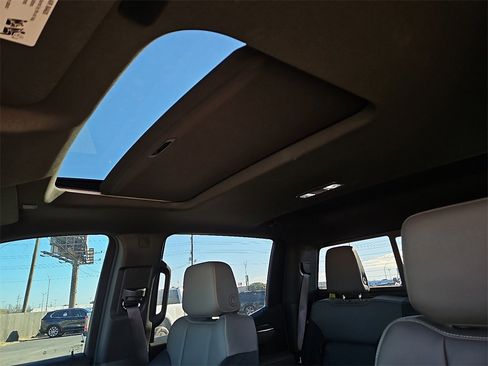 Used 2025 Chevrolet Silverado 1500 ZR2 w/ Technology Package image 23