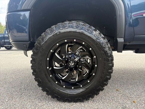 Used 2022 GMC Sierra 2500 AT4 image 14