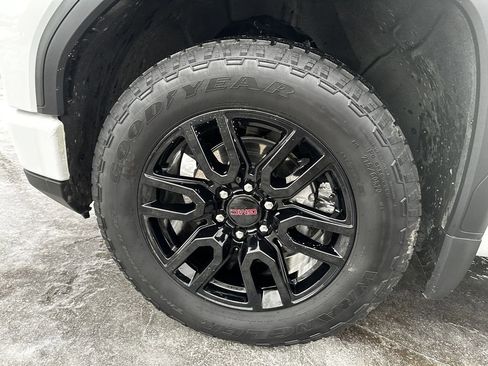 Used 2025 GMC Sierra 1500 Elevation w/ Preferred Package image 22