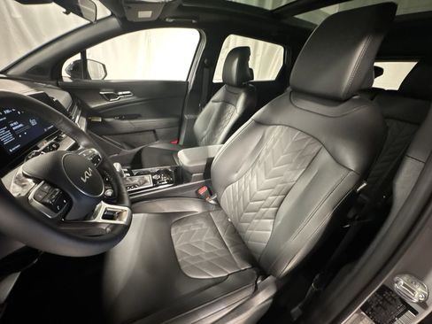 Certified 2025 Kia Sportage X-Pro image 13