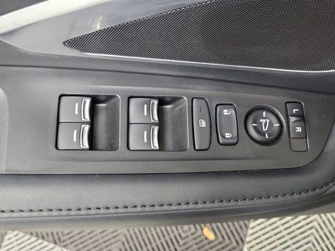 Used 2024 Acura RDX SH-AWD image 19