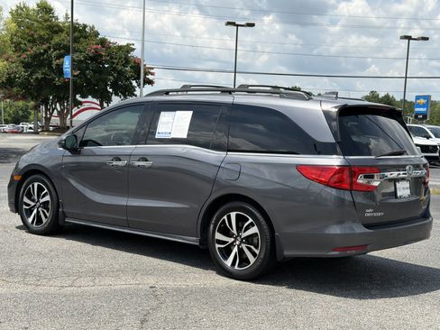 Used 2019 Honda Odyssey Elite image 3