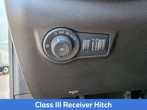 Used 2025 Jeep Compass Trailhawk w/ Trailer Tow Group AWD/4WD image 19