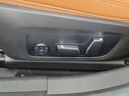 Used 2026 BMW 330i Sedan w/ Premium Package RWD image 20