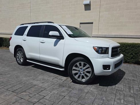 Used 2014 Toyota Sequoia Limited image 27