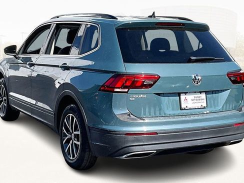 Used 2019 Volkswagen Tiguan SE w/ Panoramic Sunroof Package image 4
