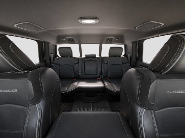 Used 2022 RAM 3500 Laramie AWD/4WD image 18