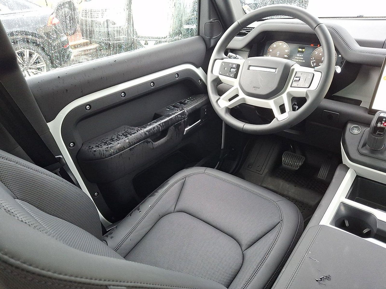 Certified 2025 Land Rover Defender 110 S AWD/4WD image 15