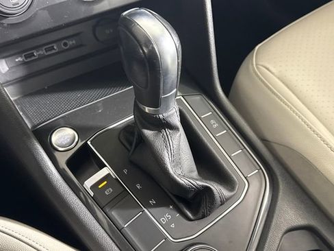 Used 2019 Volkswagen Tiguan SE image 26